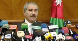 القذافي يحتجز مستشارته الأردنية بعد محاولتها العودة إلى المملكة