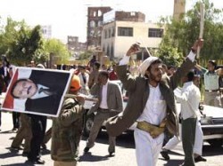 مطالب بمحاكمة الرئيس اليمني بعد مقتل وإصابة مئات المعتصمين بساحة التغيير