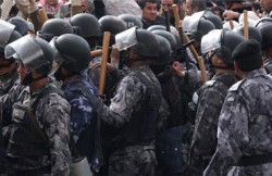 الدرك يفض اعتصاما لسائقي الشاحنات على الطريق الصحراوي