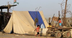 "الأونروا" تقر إجراءات جديدة لتخفيض خدماتها للاجئين