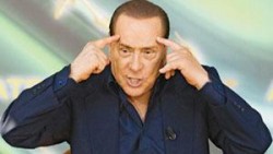 برلسكوني: إيطاليا اقترحت استخدام قاعدة لحلف الأطلسي فى نابولي ضد ليبيا