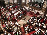 مجلس الشعب السوري يدعو الأسد إلى توضيح الاصلاحات التي وعد بها