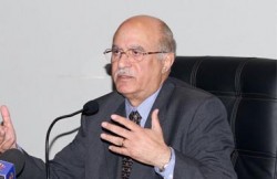 العدوان: الاوضاع في الاردن لن تصل الى ما وصلت اليها في مصر وتونس