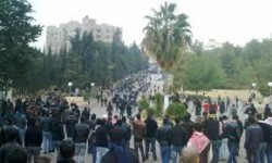 الأردنية..مشاجرة عشائرية واعتصام لمؤيدي 24 آذار