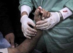 مستشفى اردني يؤيد الجماهيرية ضد العدوان الصليبي