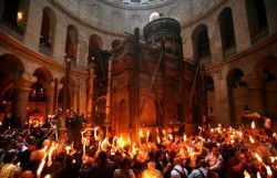 شعلة سبت النور تنطلق من القدس إلى الأردن ولبنان