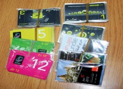 السوريون يهربون من الرقابة عبر شرائح الهواتف الأردنية