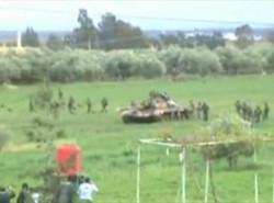 الجيش السوري يجتاح درعا بالمدرعات