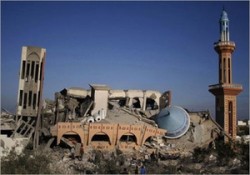 القوات السورية تهدم المسجد العمري في درعا والسيارات تكدست في حدود جابر