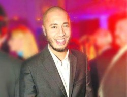 مقتل سيف نجل القذافي وثلاثة من احفاد الزعيم الليبي