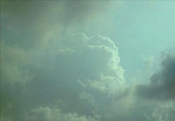 منخفض جوي خماسيني يؤثر على المملكة الأثنين