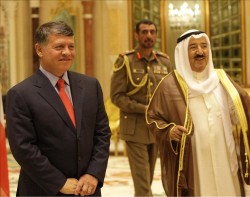 الملك عاد إلى أرض الوطن بعد مباحثات اجراها مع امير الكويت