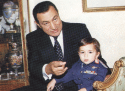 فصل حفيد مبارك من المدرسة بسبب الغياب