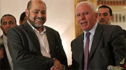 فتح وحماس توقعان اتفاق المصالحه في القاهره بعد أربع سنوات من الانقسام