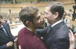 زيد سمير الرفاعي	 يتعرض لحادث سير(سلامات)