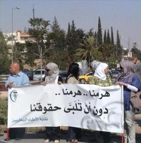 الأطباء البيطريون يعتصمون أمام "النواب" ويلوحون بالإضراب