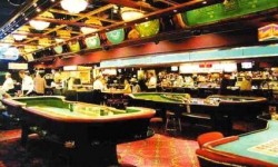 مذكرة نيابية تطالب ادراج قضية "الكازينو" على جدول الدورة الاستثنائية .. والتحقيق مع وزير سابق لمدة ٦ ساعات