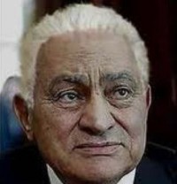 مبارك يبرر سرقة الملايين : خفت على الفلوس من الهبش