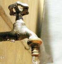 عمان : حالات تسمم جراء تلوث مياه الشرب ...