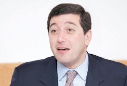 عوض الله وحيدا