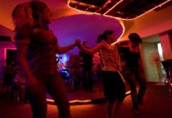 على الدوار السابع : الشعب يريد اسقاط العاهرات