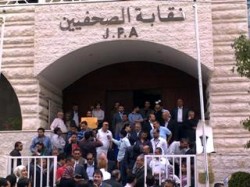 صحافيون يطلقون حملة لمواجهة الانتهاكات الواقعة عليهم.. ويطالبون بمحاسبة المعتدين