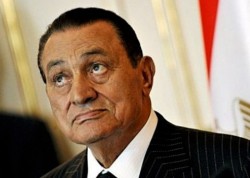 مصدر طبي: مبارك يحتاج الى طبيب نفسي