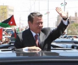 الملك يزور لواء الرمثا ويلتقي شيوخ ووجهاء اللواء