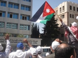 عاملو الفوسفات يصعدون عقب اختطاف أحد المهندسين