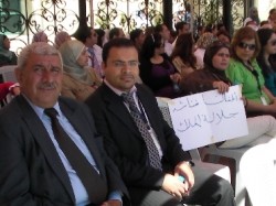 موظفو السوق المالي يقتحمون اجتماع الادارة .. ويعلنون وقفهم للتداول غداً