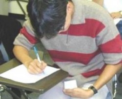 339 مخالفة سجلت بحق الطلبة المخالفين في امتحان الثانوية العامة