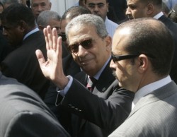 موسى : اذا اصبحت رئيسا لن اعفو عن مبارك