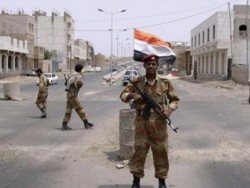 مقتل 30 عسكرياً و14 مسلحاً من "القاعدة" في معارك بجنوب اليمن