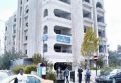 (ديوان تفسير القوانين) يحظر على الموظفين العموميين احتراف التجارة