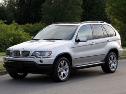 أردني يشتري سيارته المسروقة بـ 500 دينار