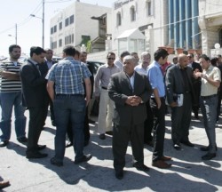 مجهولون يعتدون على خيمة الدستور