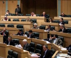 النواب يقرون قانون الموازنات ويرجئون نقابة المعلمين للثلاثاء