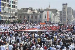 انفجاران يهزان الكلية الحربية في مدينة حمص السورية