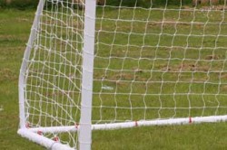 وفاة حدث سقطت على راسه عارضة مرمى في مادبا