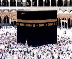 سعوديون يعتمرون من الأردن