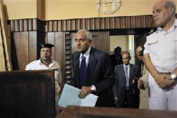 استنفار أمني حول مستشفى شرم الشيخ وتوقعات بنقل مبارك لسجن طرة... صور وفيديو