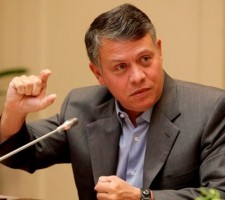 الملك يؤكد ضرورة انفاذ القانون وفق نهج انساني