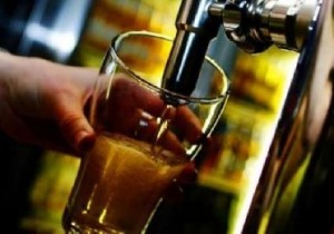 اغلاق خط إنتاج في مصنع خمور تسربت الكحول منه إلى مشروب غازي