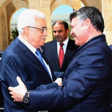 الملك التقى عباس ويزور الكويت الاثنين