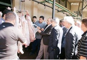 وزير الزراعة: سنفتح اسواق الاستيراد إذا لم تنخفض اسعار اللحوم