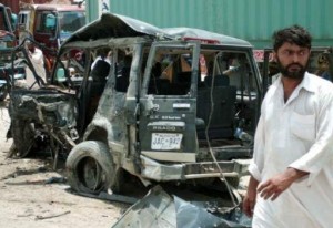 7 قتلى وعشرات الجرحى في انفجارين بمدينة بيشاور الباكستانية