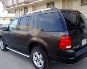 مستثمرو الحرة يطالبون بالتخليص على الزجاج الأسود