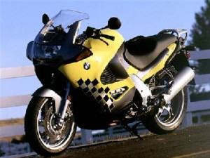 الداخلية تمنح رخصة لجمعية الدراجات الثمينة..ومجلس الشباب يطالب بسحب الترخيص!