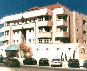 السفارة الإسرائيلية تبحث عن شركة تأمين جديدة