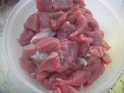 تجار يبيعون لحوم العجل المستورد على أساس أنها بلدية بموافقة الحكومة